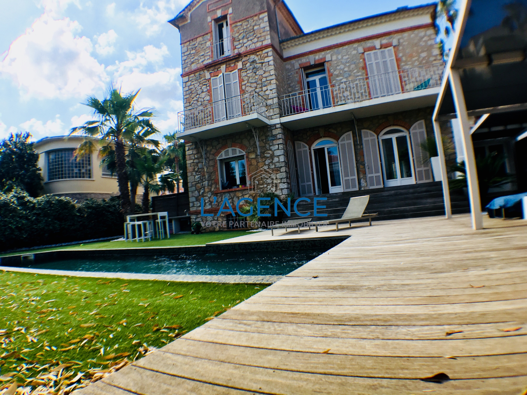 vente Hyeres Centre Maison de Maitre de 257m2 entièrement rénovée avec