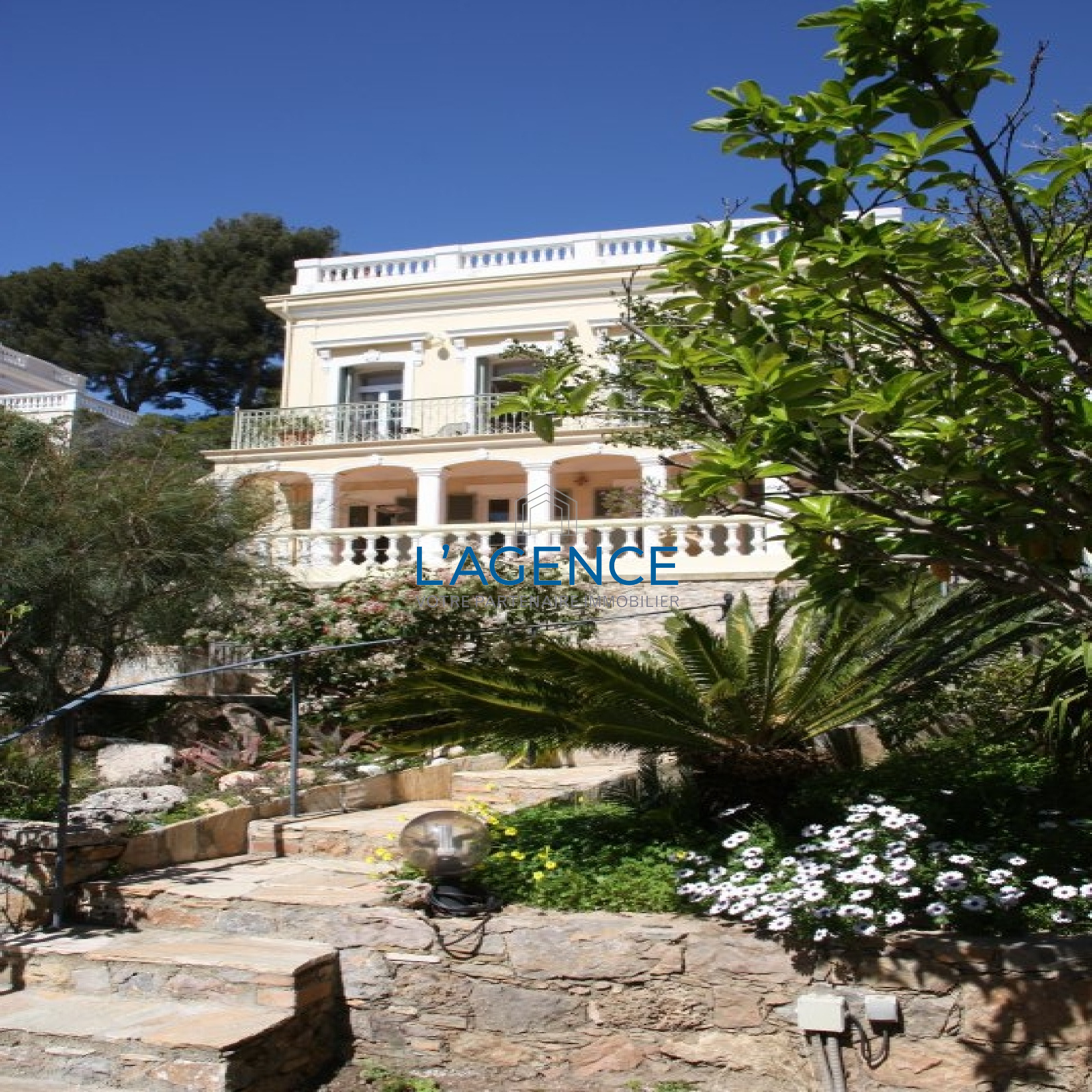 vente Hyeres chateaubriand superbe maison victorienne de 300m2 L'Agence